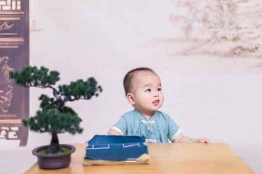 孝感宝宝眼屎多是什么原因